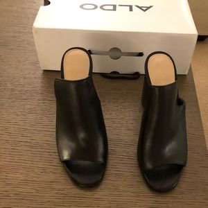 ✨✨ Aldo Mules - Size 8.5